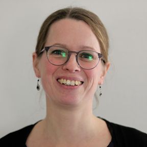 Dr. Hanne Ballhausen